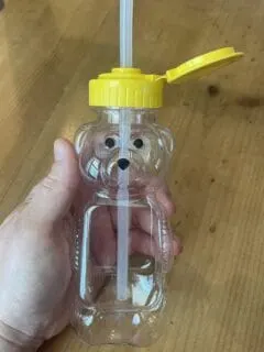 how to use the honey bear straw cup